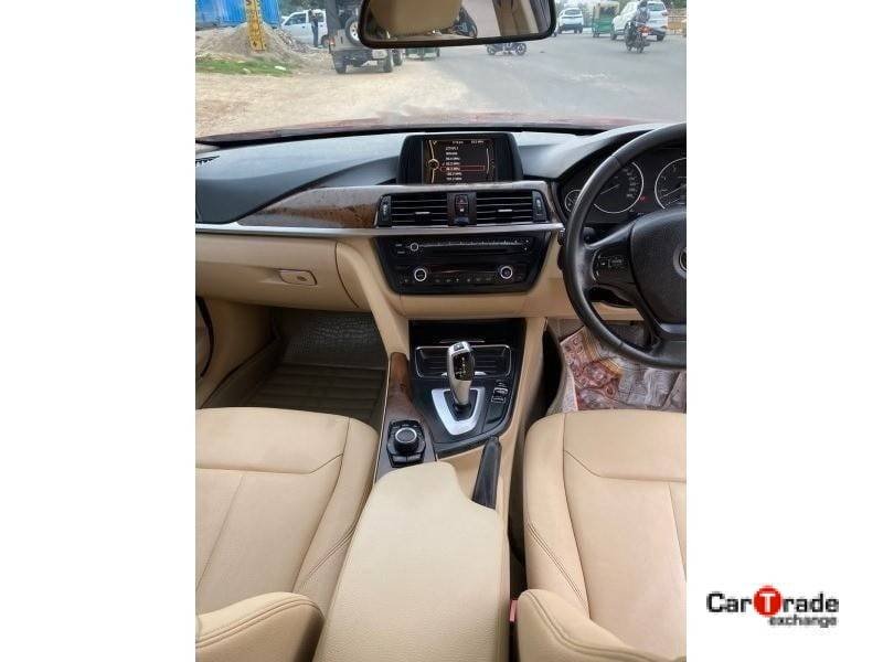 BMW 3 Series GT 320d Sport Line Red